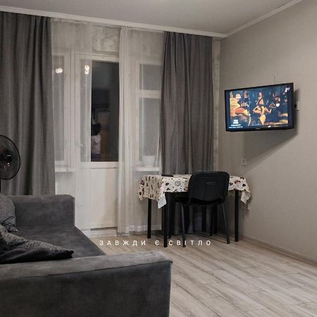 Apartment Near City Center On Peremohy Avenue 46 切尔尼戈夫 外观 照片