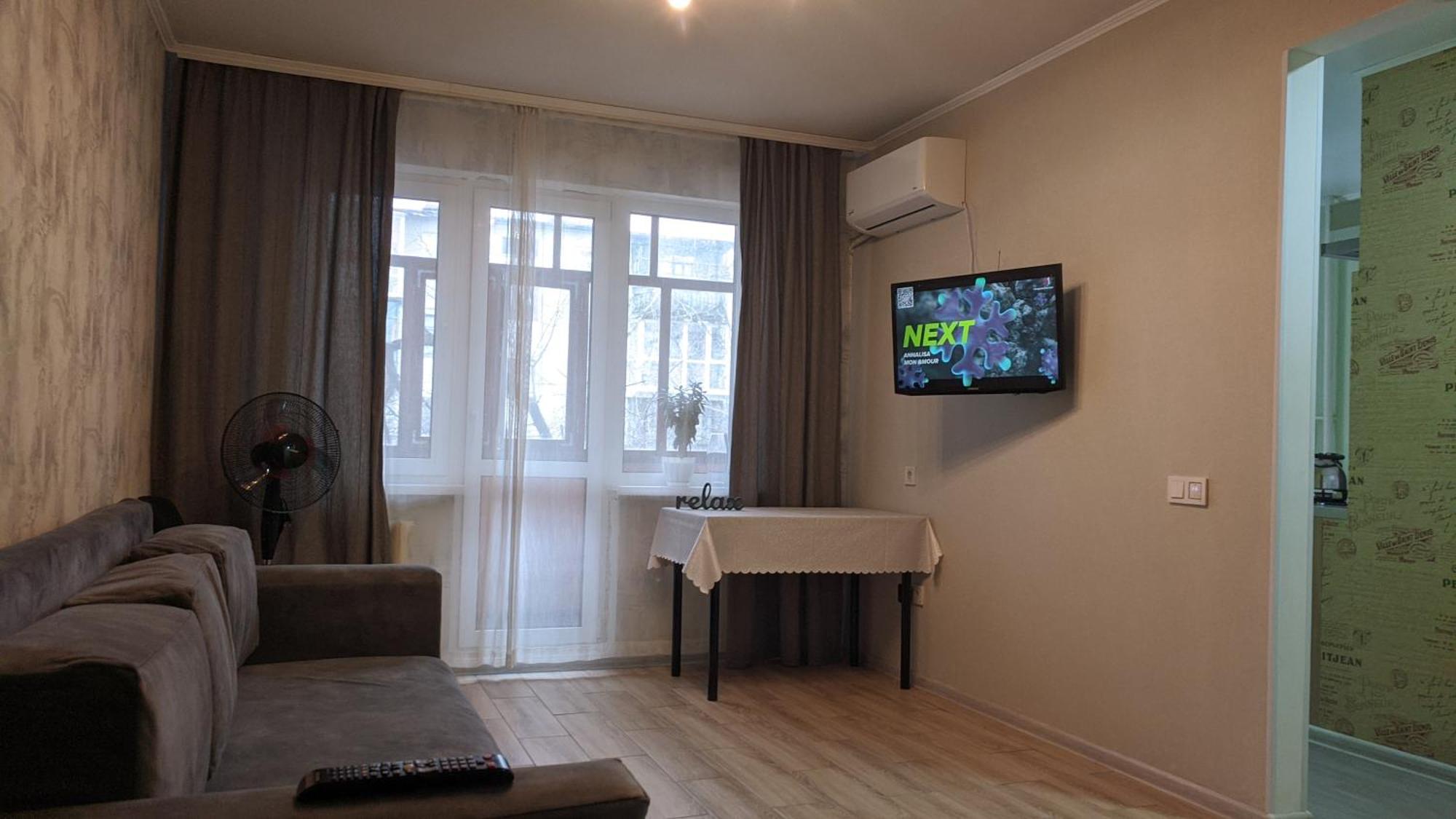 Apartment Near City Center On Peremohy Avenue 46 切尔尼戈夫 外观 照片