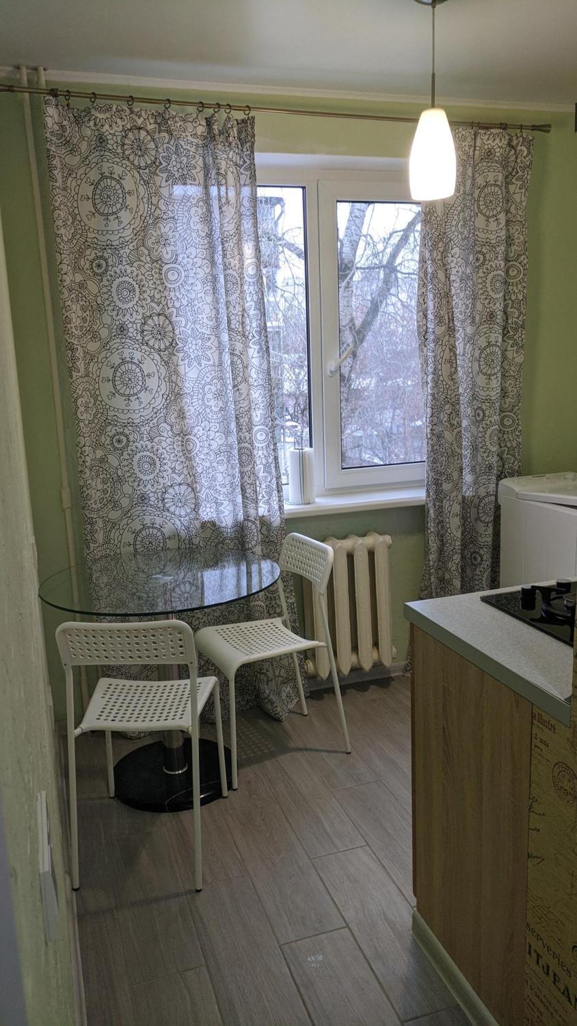 Apartment Near City Center On Peremohy Avenue 46 切尔尼戈夫 外观 照片